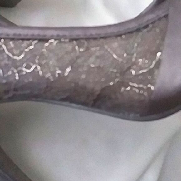 Adrianna Papell Francesca Peep Toe Pumps Steel Gray Lace Satin Knot size 8 - Picture 13 of 13